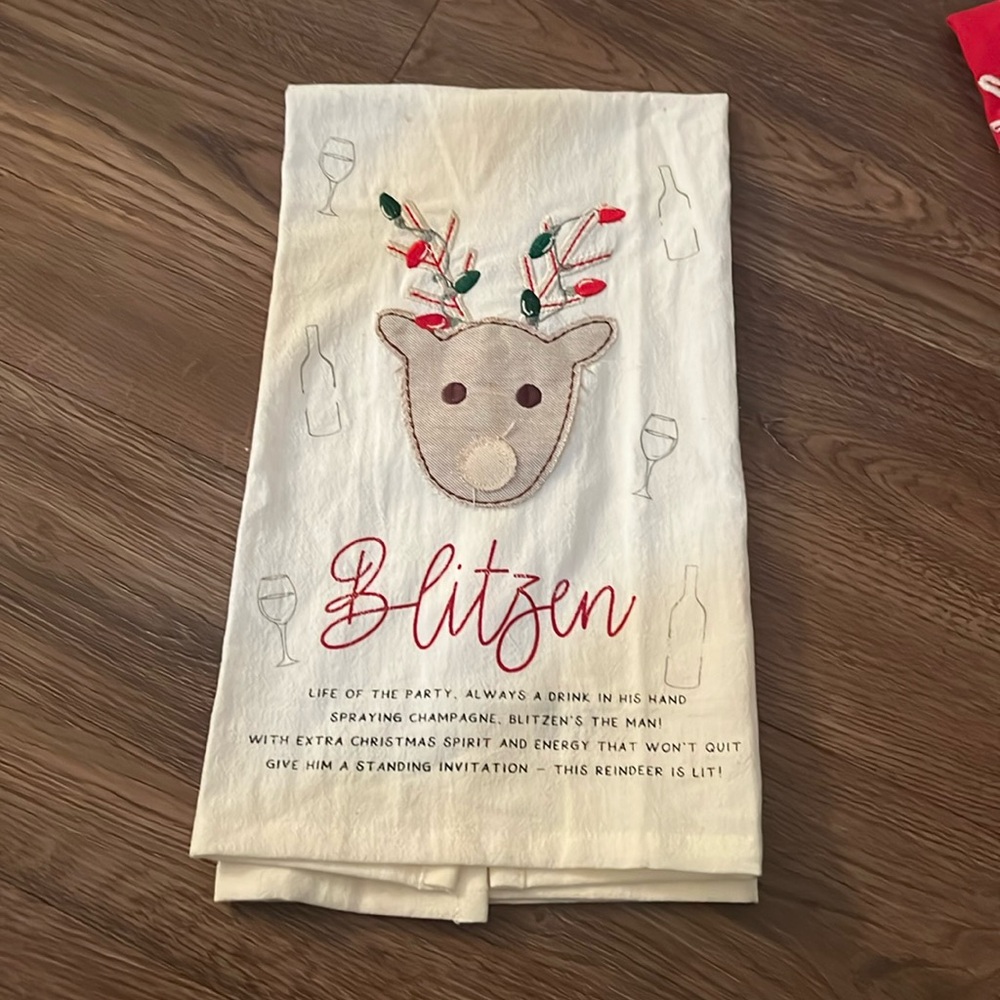 Mud Pie “Blitzen” Dish Towel